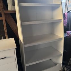 Home Square Kids 4-shelf Wood Bookcase 