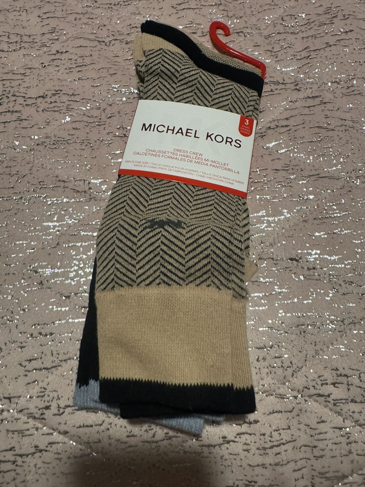NWT MICHAEL KORS 3 PAIRS MEN'S CREW SOCKS