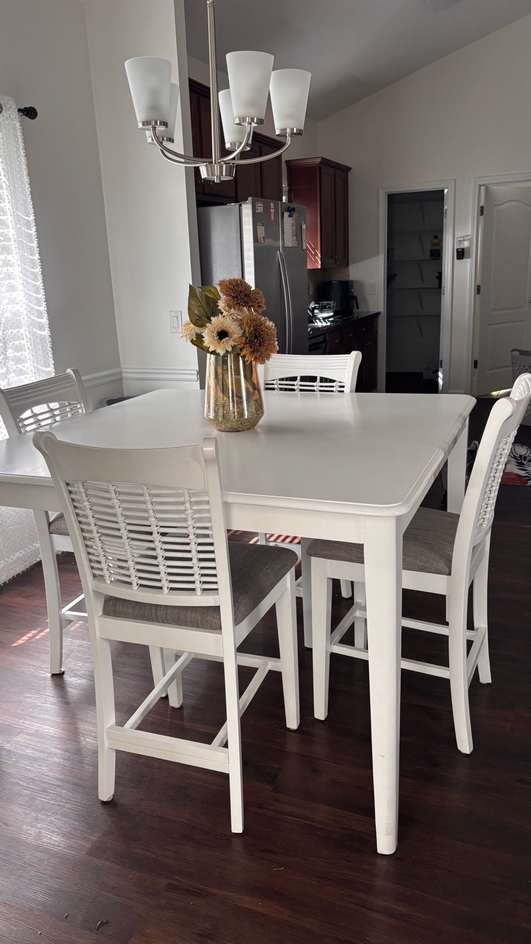 White dining Set