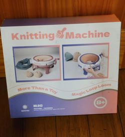 SENTRO Knitting Machine,48 Needles Knitting Machine with Row Counter / NEW