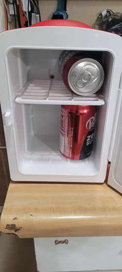 Mini fridge  frigidare sin caja  for 6 soda cans nuevo sin caja