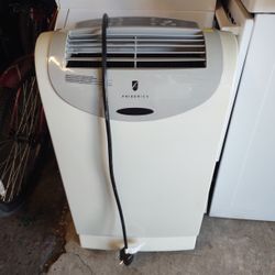 Portable AC With All The Hookups 11,900 BTUs