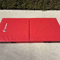 Titan Fitness Folding Gymnastics Selling Crash Pad