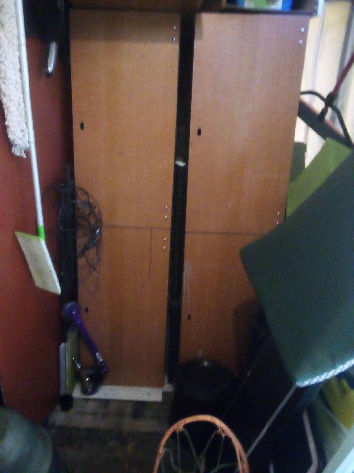 LOCK ABLE LOCKER CABINETS!!!