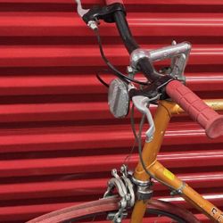 Beautiful Vintage Orange Bike – Smooth Ride & Classic Style!