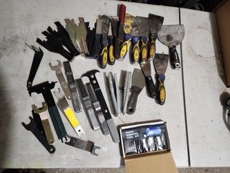 Putty knife's seal puller radio door handle tools