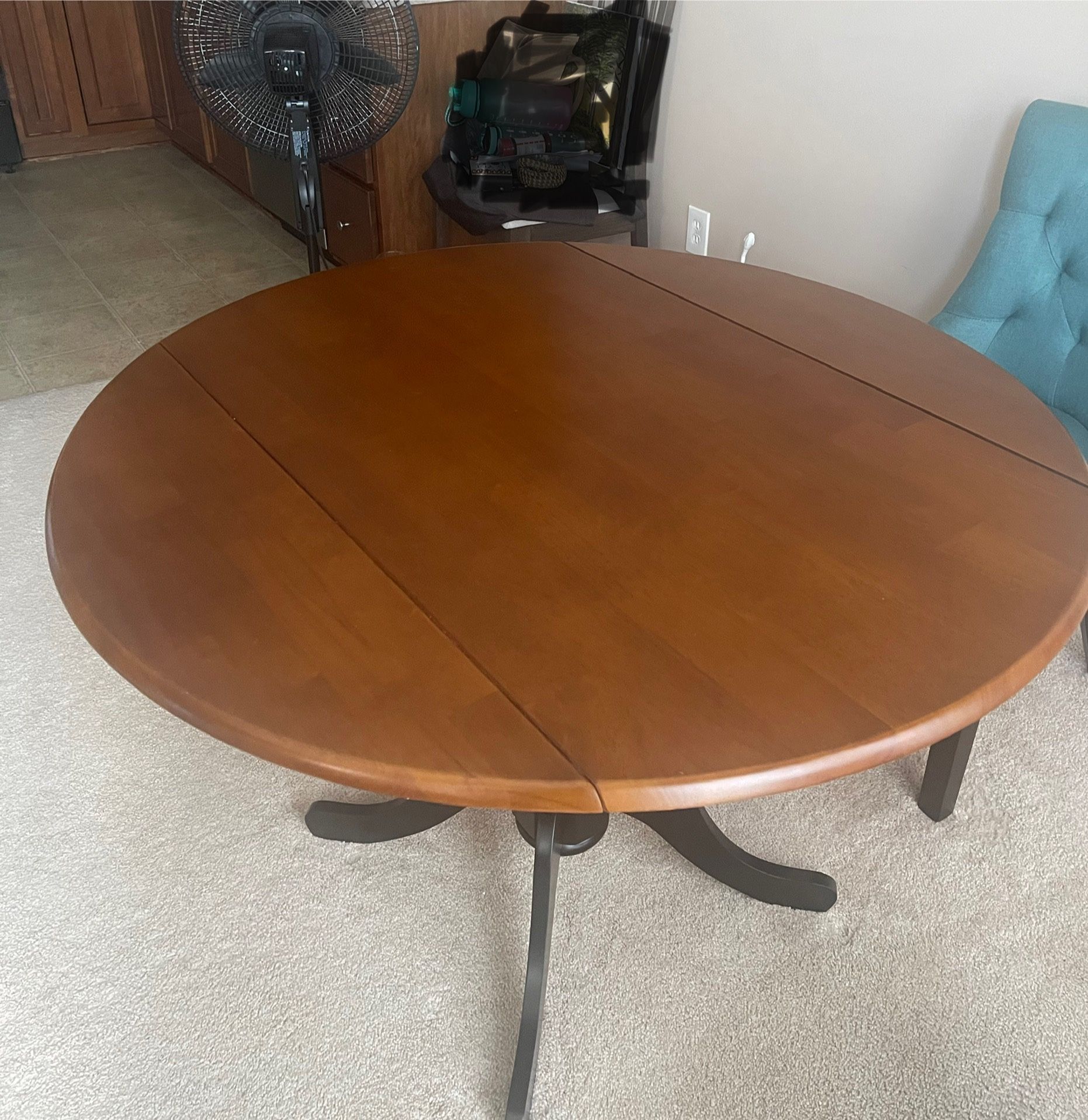 42” Round Dining Table - Seats 4
