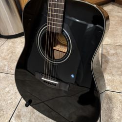 Yamaha Acoustic Guitar Model F335