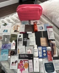 NEW 40 PIECE BEAUTY BUNDLE IN ZIPPERED MAKEUP BAG MAKEUP SKINCARE HAIRCARE $25 for all!!