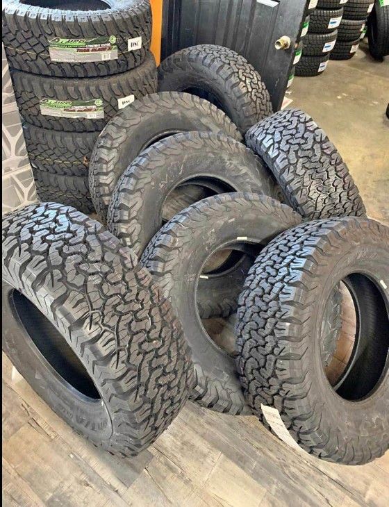 265/70/17 SUMIMOTO AT NEW TIRES