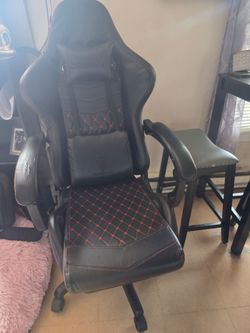 Dowinx black & red chair