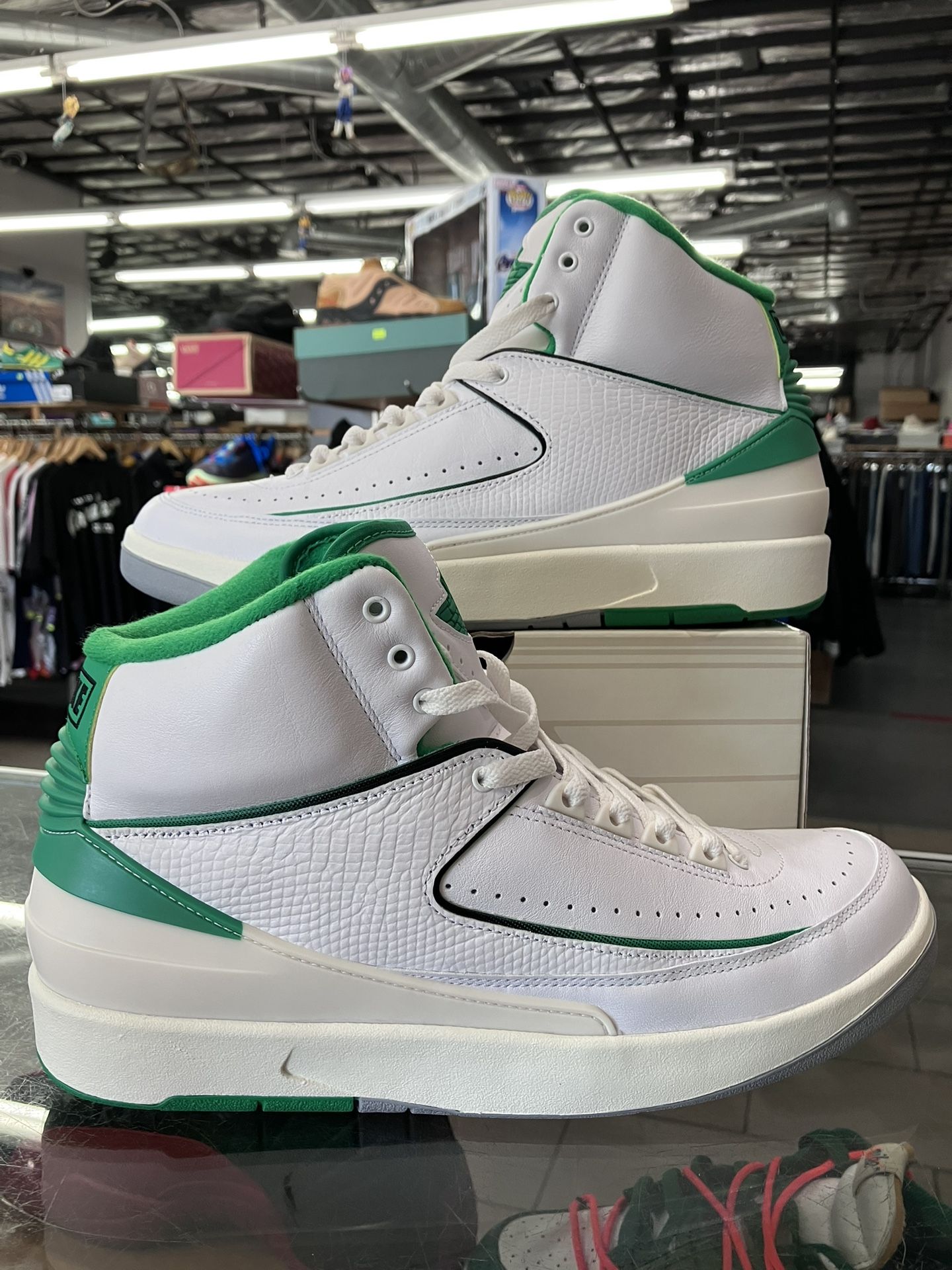 Air Jordan 2 Retro Lucky Green