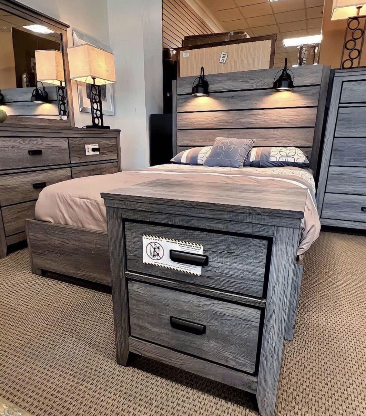 🇺🇸 NEW!! 4pc Bedroom Sets STILL IN BOX 📦 Delivery Avail 🚛🇺🇸