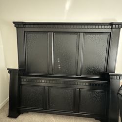 Ashley’s Signature Cavallino Mansion Bedroom Set - King 