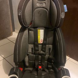 Graco Forever Dlx  Price 75$.  Pick Up.  E. Side.  Tacoma 