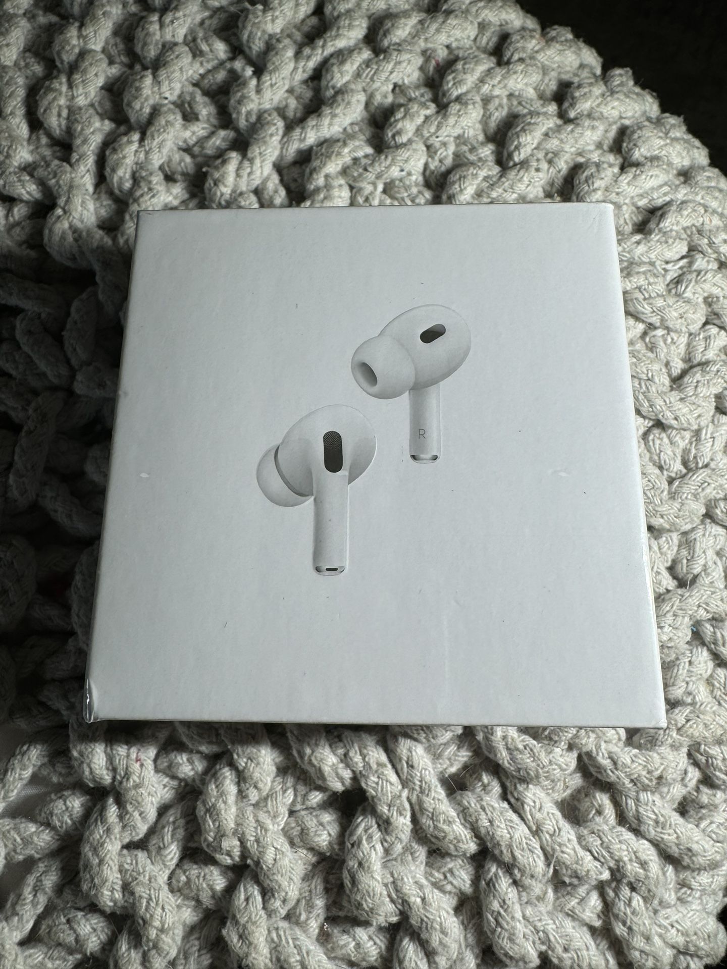 Bluetooth Earbud with Wireless Charging Case