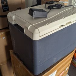 Coleman Electric Cooler Iceless 