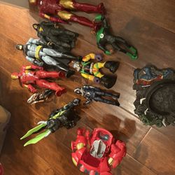 Action Figures 