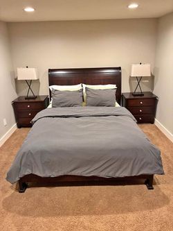 Solid Wood 4 Piece Queen Bed Set
