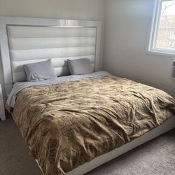 King Size Bed Frame NO MATTRESS NO BOX SPRING