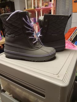 Highland Creek Girls Duck Boots