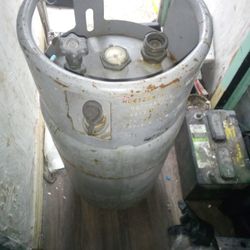 FULL  Forklift Propane Tank 