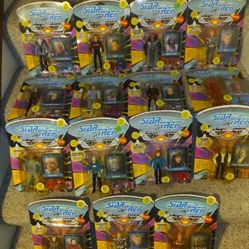 15 Playmates Star Trek Next Generation 1993 Figure Lot No Doubles New On Cards   Light shelf wear.   $110 for all    Fremont pickup. 