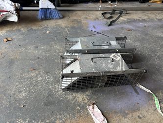 2 Havahart Traps