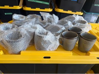 Grey coffee cups