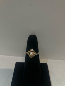 10k gold ring #111196-10 MJ