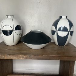 3 Beautiful Vases Must Take All 3 
