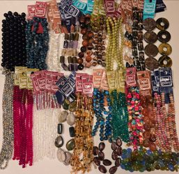 Lot (AU) of Assorted Bead Strands