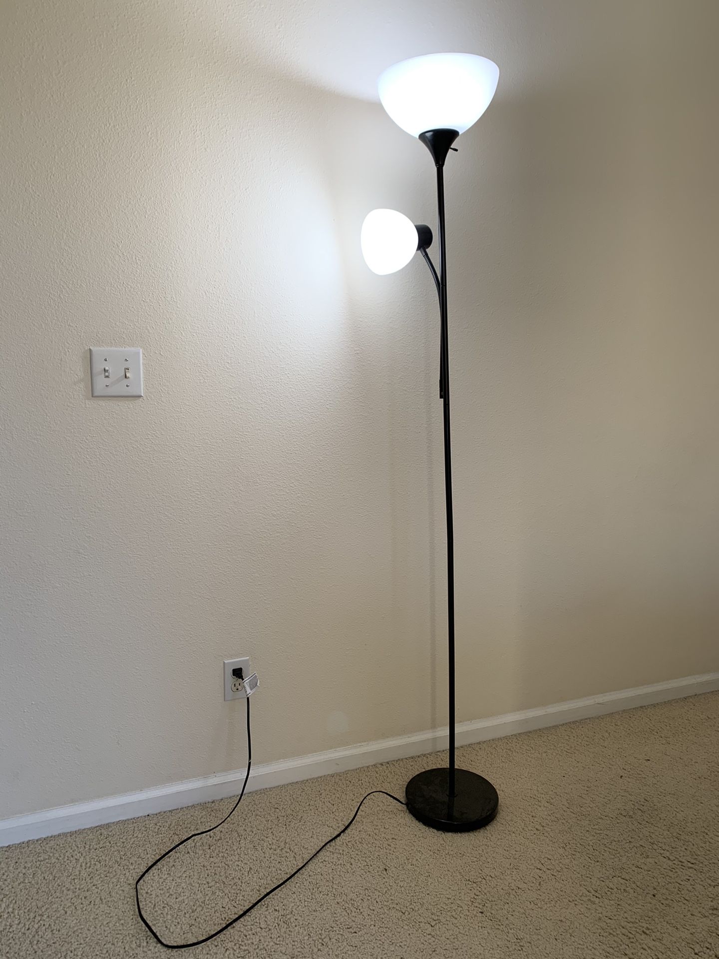 Floor lamp, 71 x 20.47 x 11.35 inches, Black
