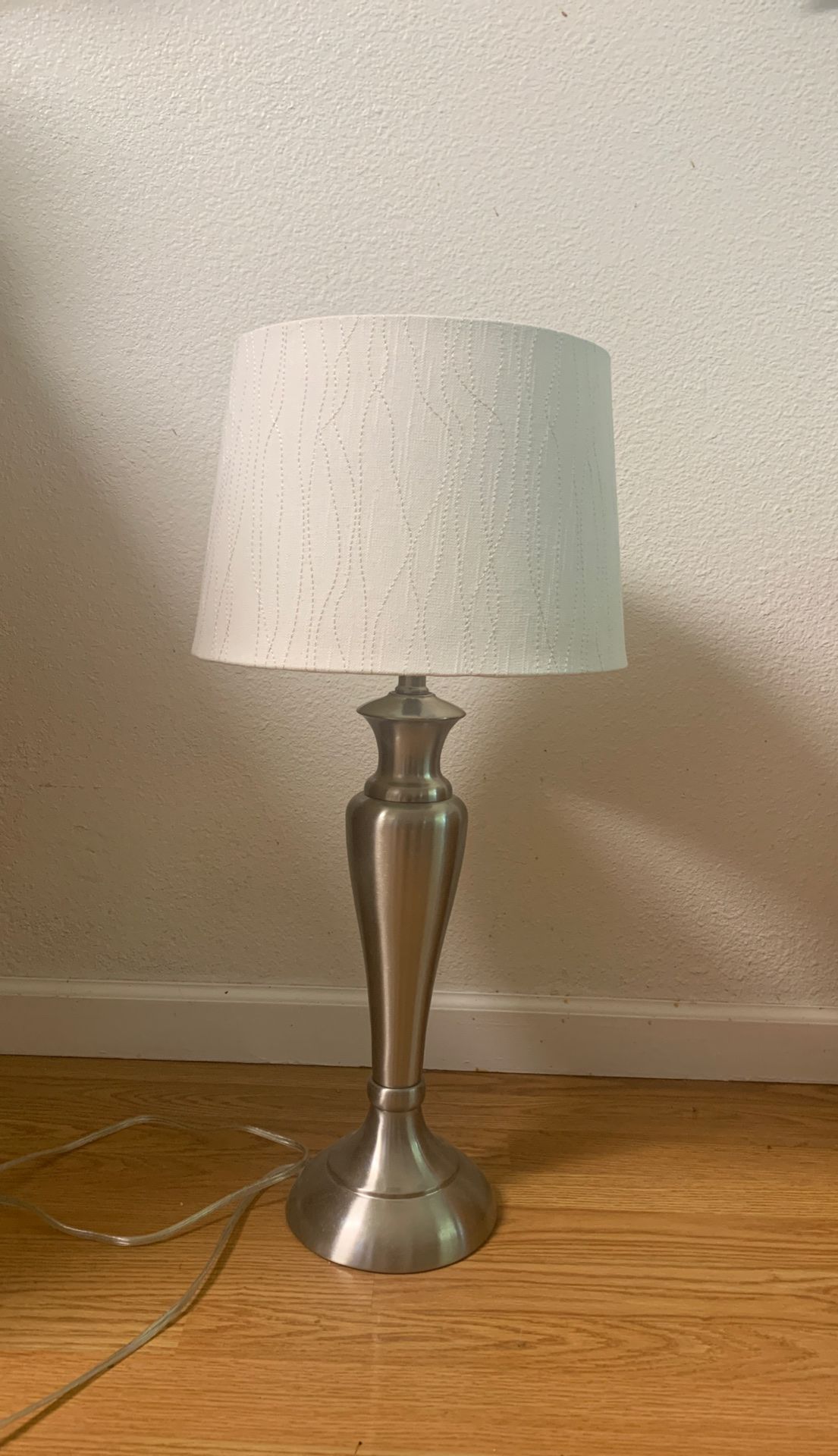 Lamp like new, never used