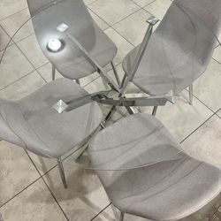 Dining room set - Glass table with 4 chairs