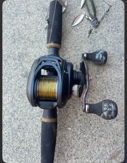 7'11" xh okuma swim bait model with lexa 300 wn hs just looking to trade for a med/heavy fast bass pole short preferred 6'10"-7'1" expride med/heavy f