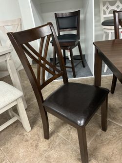 Eloise 7-Piece Dining Set