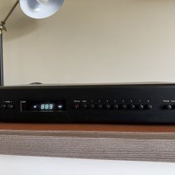 ADCOM GFT-555ii Tuner with Monster Cable
