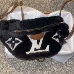 Small Louis Vuitton Bag 