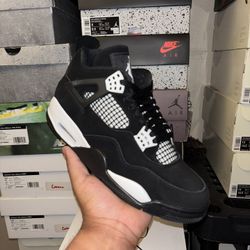 Jordan 4 White Thunder Size 9M 10.5M 13M 