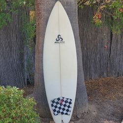 SOLANA 6.0 TRI FIN SURFBOARD GREAT CONDITION