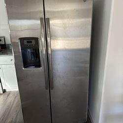 Refrigerator Stainless 
