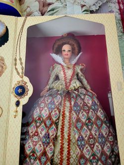 1994 Mattel Elizabethan Queen Barbie doll