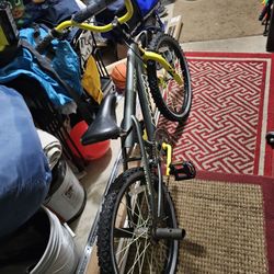 Boys Bike Great Condition Don't Need Used 