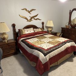Queen Bedroom Set - 6 pieces 