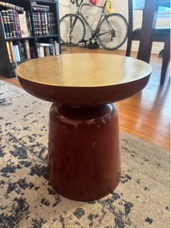 Stunning | Metal bedside table