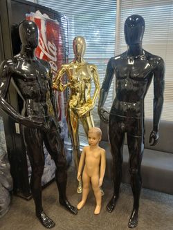 Clothing mannequins