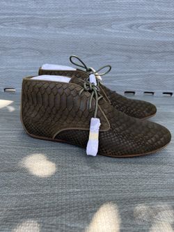 Women’s Shoes Size 8