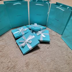 Gift Bags And Boxes 