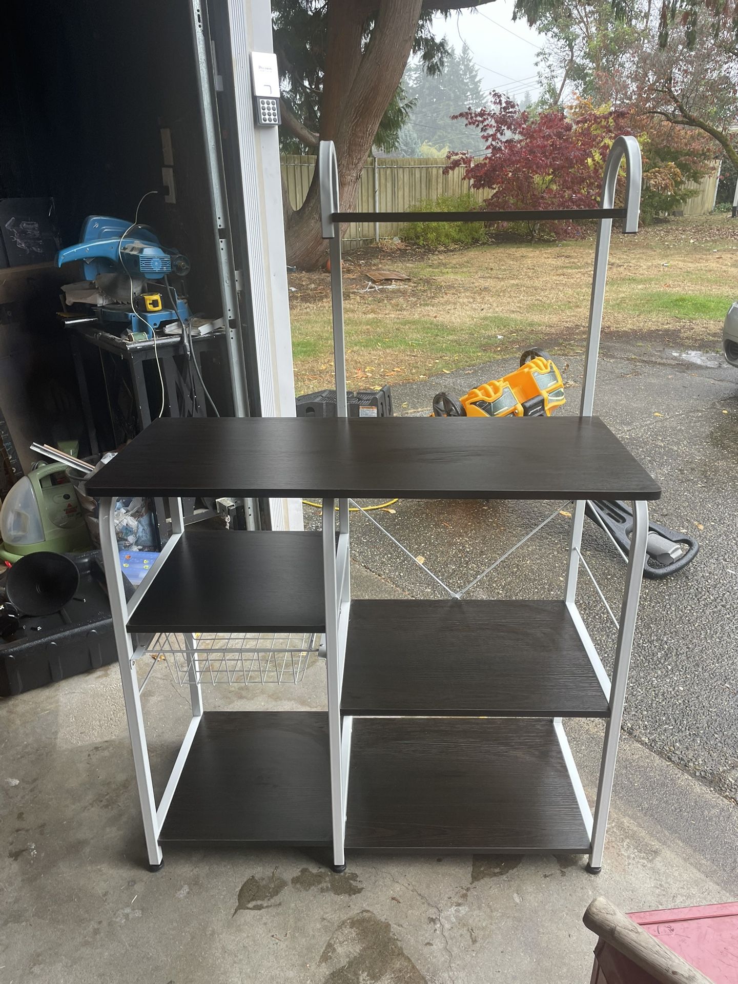 Nice Kitchen Table / Kitchen Shelf